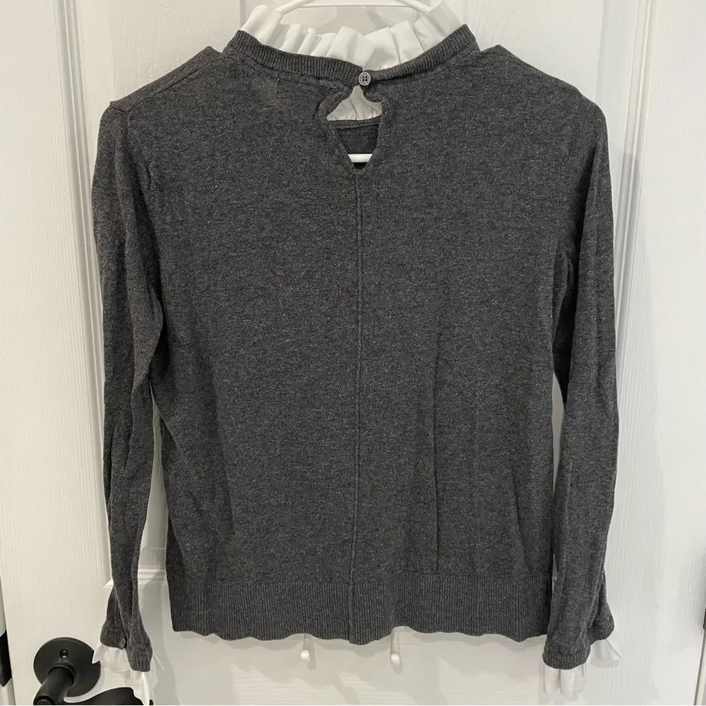 14th & Union Gray Sweater White Ruffle Collar and Cuffs Women’s Size S
